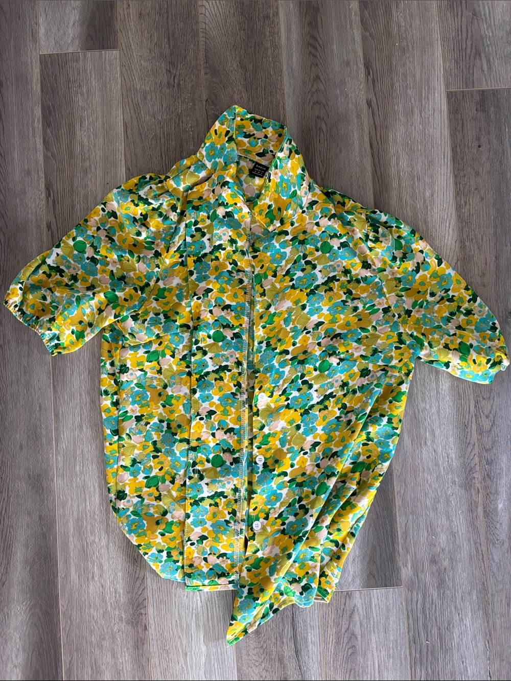 SHEIN Yellow Green Floral Button-Down Shirt - Picture 2 of 8